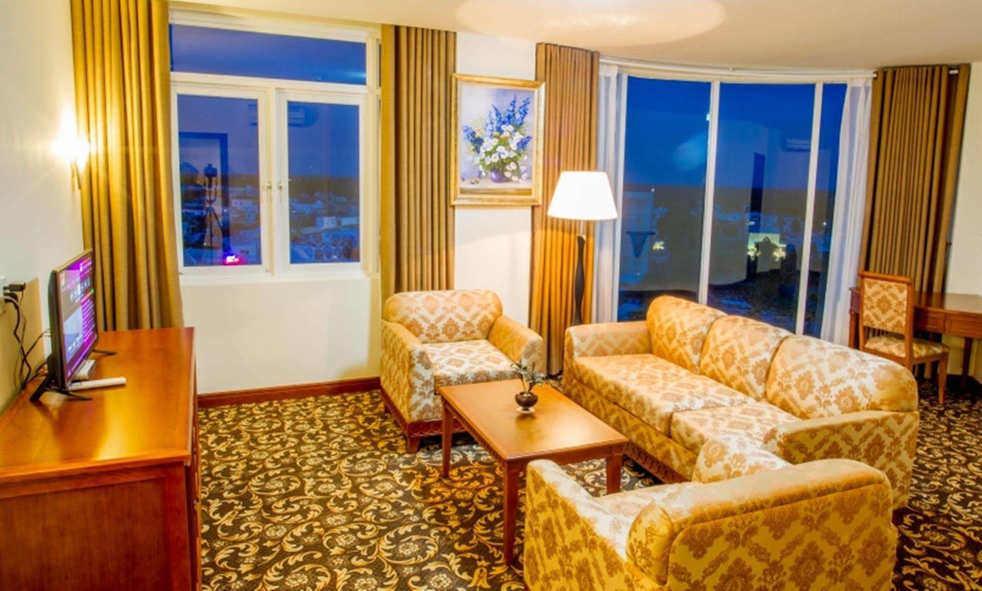 Sai Gon Rach Gia Hotel Bagian luar foto